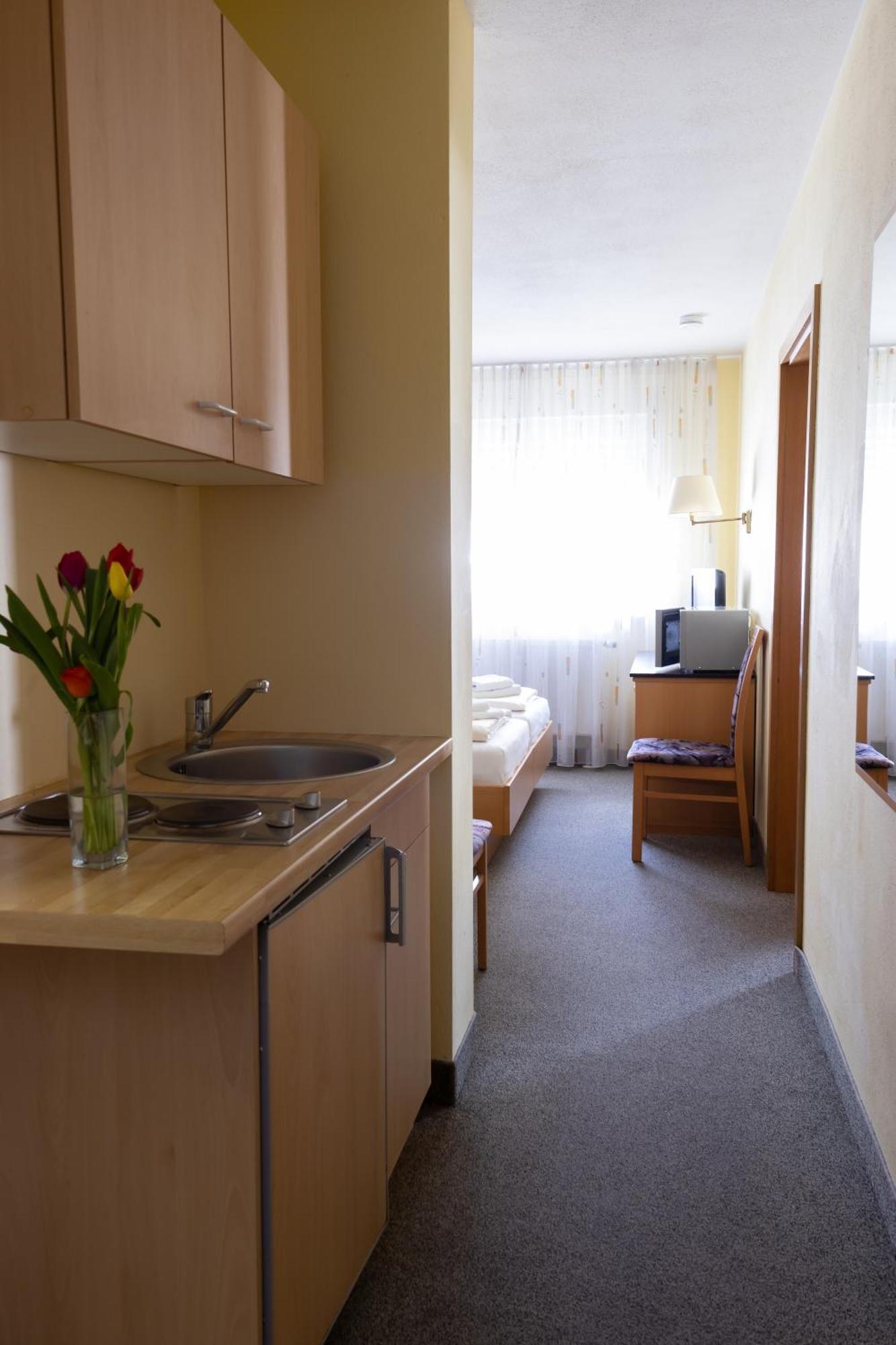 Hotelpension Zum Gockl Allershausen Exteriér fotografie